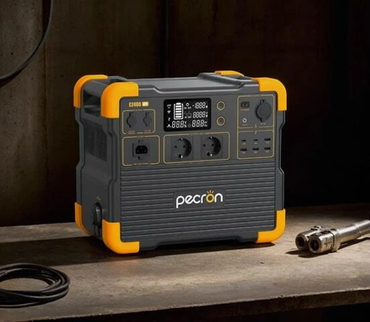 Портативная электростанция E2400LFP 2400W — ракурс 3