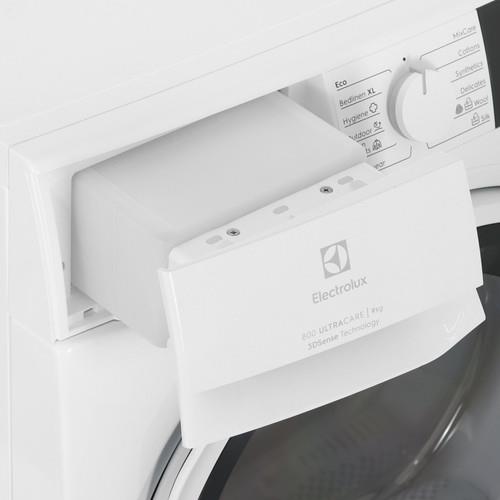 Сушильная машина Electrolux EW8D394ME белый